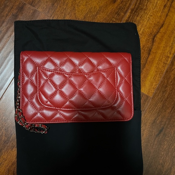 Chanel Woc Lambskin GHW Red - Picture 2 of 4